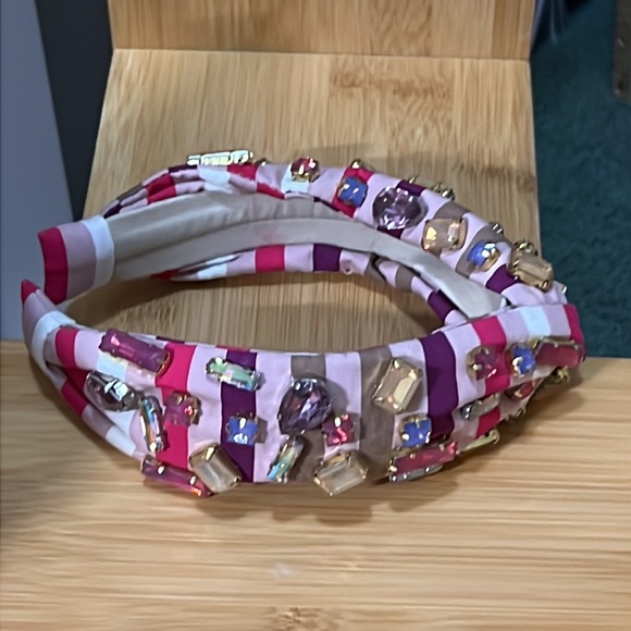Cool and Stylish Autumn Adeigbo Headband